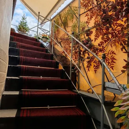 Orange Center Pensión *