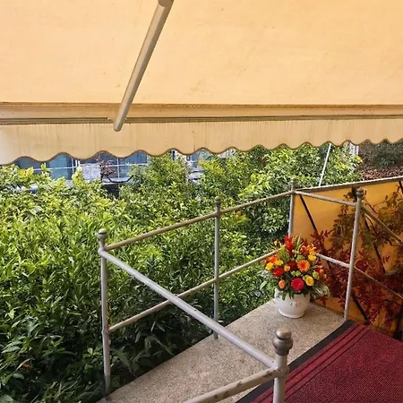 Orange Center Pensión *